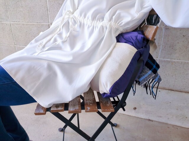 【ワークマン レディースディアテックスマルチウォームポンチョ】クッションとして使えます