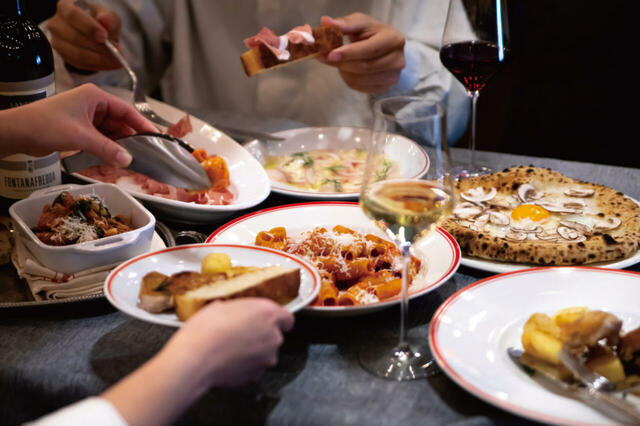 「ルーフトップテラス＆イタリアンバー」＜期間：2025年5月21日〜＞【【ビアガーデン】コース料理に「本格窯焼きピッツァ＆パスタ食べ放題」付き！厳選ワイン10種以上にビールなど50種以上が飲み放題！】