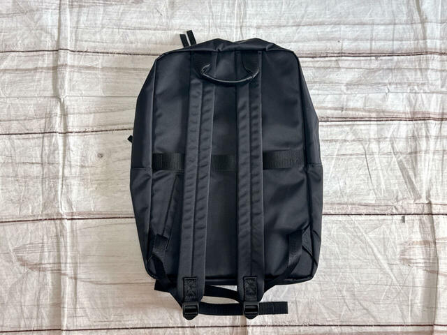 背面にも便利な工夫が盛りだくさん!