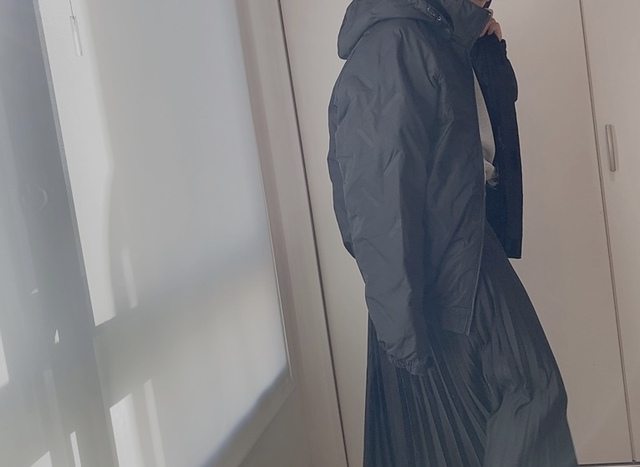 【ワークマン 洗えるフュージョンダウンシームレスワークジャンパー】ダウンと蓄熱保温わたが融合した素材「フュージョンダウン」。蒸れづらいという利点があります