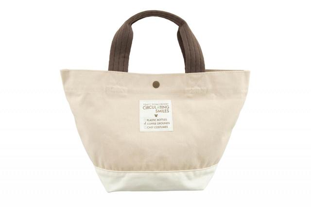 トートバッグ 3,900円｜サイズ：高さ約22×幅約35×マチ約19cm