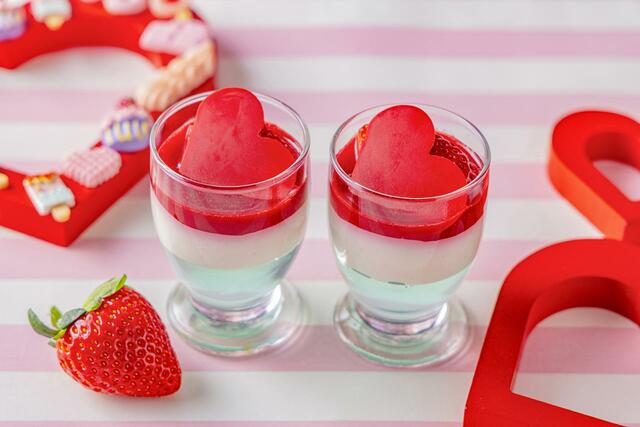 ハートショット【ヒルトン東京『ストロベリー・ハートファクトリー』いちごスイーツビュッフェ】