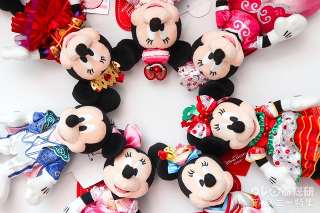 トータリー・ミニーマウスのぬいぐるみバッジ