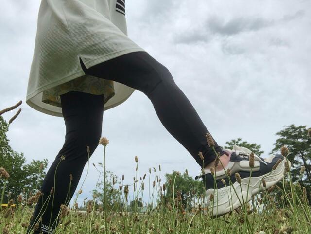 【ワークマン レディースクールシールドネオ冷感レギンス】歩きにくさは感じません