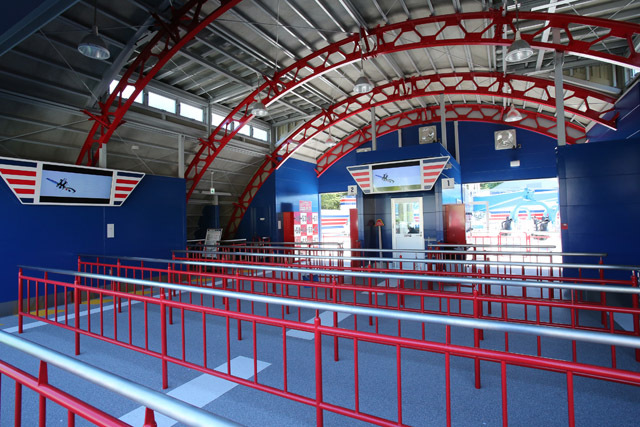 富士急ハイランド「テンテコマイ」