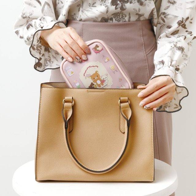 【リラックマ「すてきなお家」シリーズ】バッグに入れて持ち歩きやすいサイズの「スタンドポーチ」