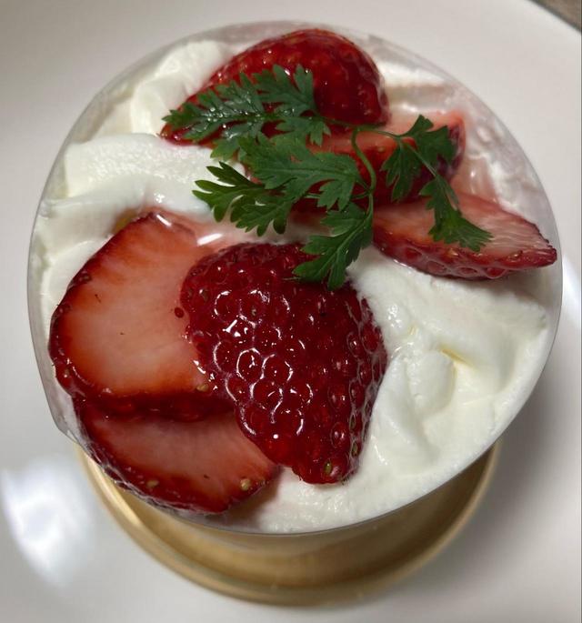 【プレミアム苺フレジェ】ショートケーキのような見た目