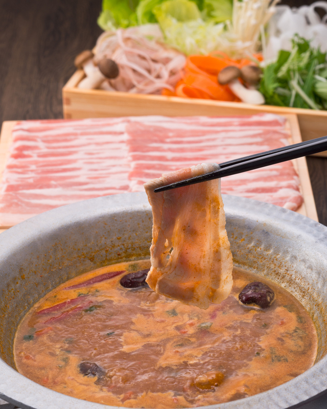 大人気「豚辛しゃぶ鍋」