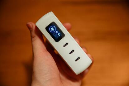 CIOの充電器は「コンセントがない場所」の救世主なんです - ウレぴあ総研