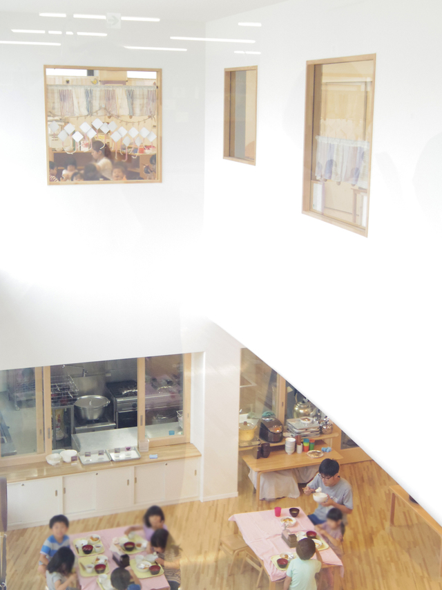 各部屋の様子が垣間見れる、吹き抜けの空間も気持ちよい