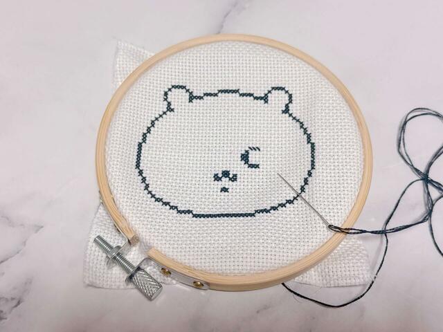 まずはちいかわにチャレンジ。徐々にお顔が出来上がってきています…！