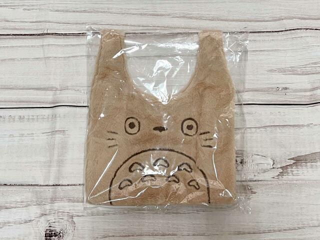 郵便局で購入した「大トトロふわふわトート」。価格は税込3,850円です！