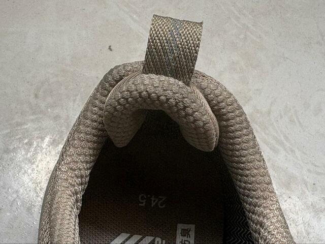 【ワークマン　トレックシューズエンリル】かかとのクッションが二重になっているため、靴擦れしませんでした！