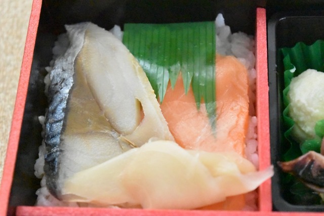 八戸小唄寿司はサバとサーモン