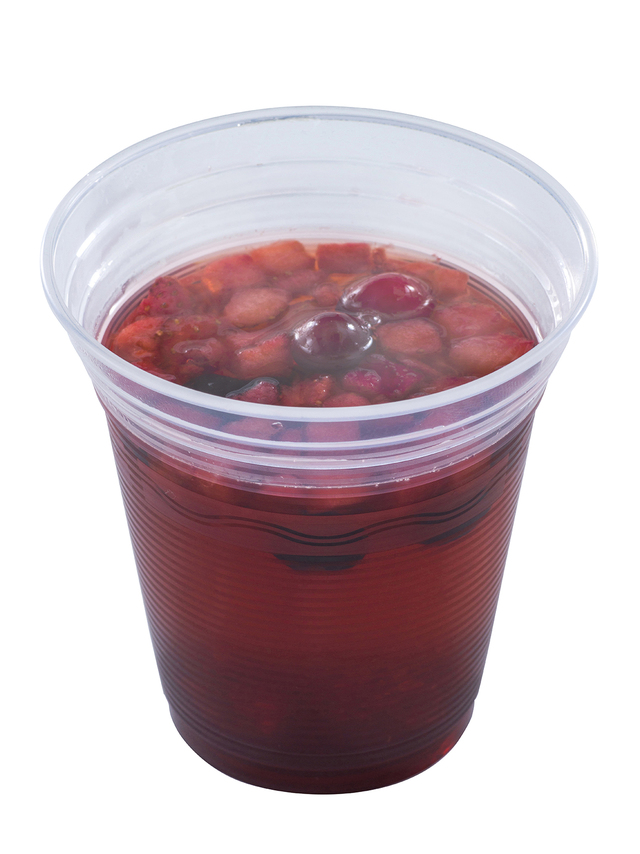 ホットラムカクテル(ベリー&グリーンアップル) 680円|東京ディズニーシー「ミゲルズ・エルドラド・キャンティーナ」|東京ディズニーリゾート「ディズニー・クリスマス」