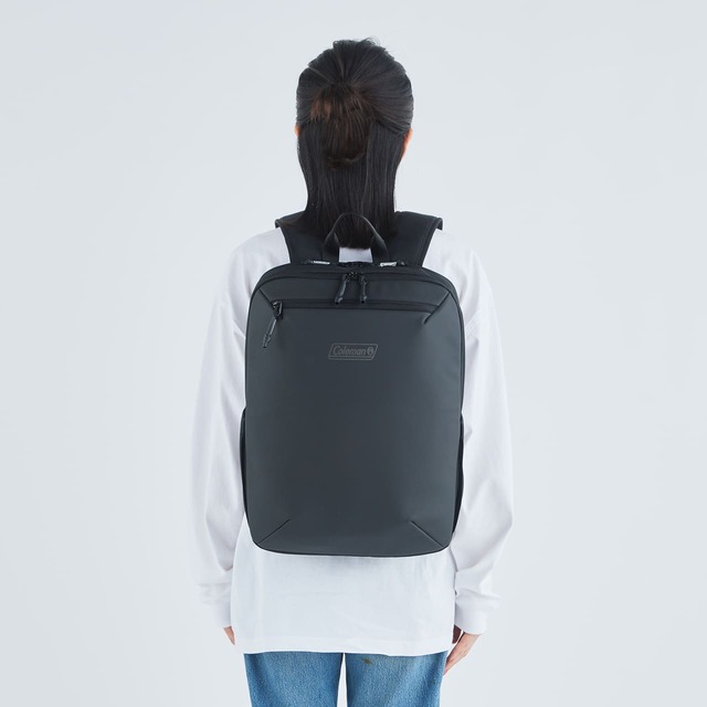 【コールマン】「アウトビズ ドーム 30L」使用イメージ