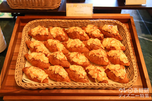 “ドナルドのホット・ジャングル・サマー”スペシャルメニュー｜ブッフェレストラン「シャーウッドガーデン・レストラン」