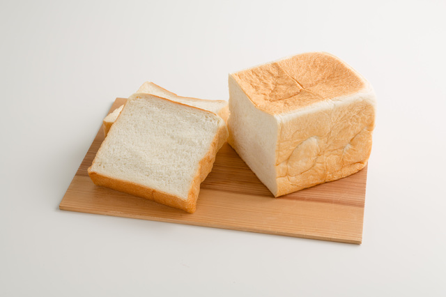 高級「生」食パン専門店乃が美