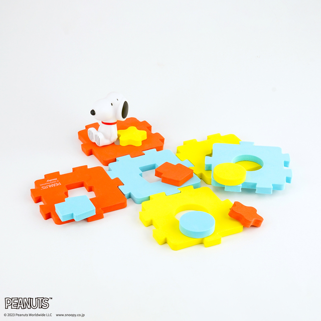 【スヌーピー　おふろパズル】連結してバスマットにしても◎