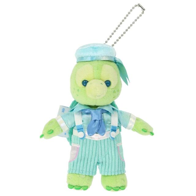 ぬいぐるみバッジ 2,800円|東京ディズニーシー「ダッフィー&フレンズ20周年:カラフルハピネス」スペシャルグッズ|販売開始:2025年4月8日(火)