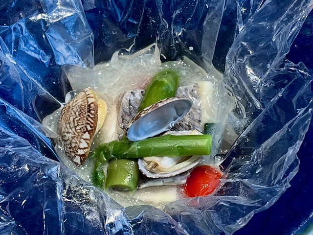 【象印食堂 東京店】春の料理「真鯛とあさりの和風アクアパッツァ」