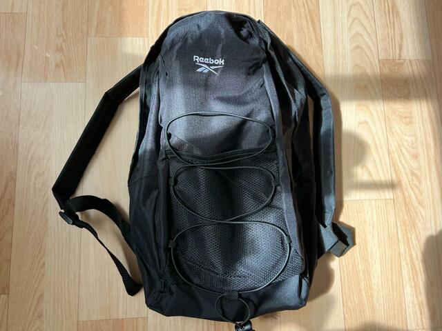 【宝島社 Reebok OUTDOOR BACKPACK BOOK special ver.】丈夫な生地で使いやすい！