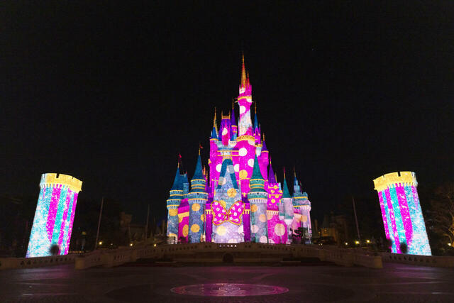 東京ディズニーランド「ディズニー・パルパルーザ“ミニーのファンダーランド”」ファンダーナイト(キャッスル環境演出)