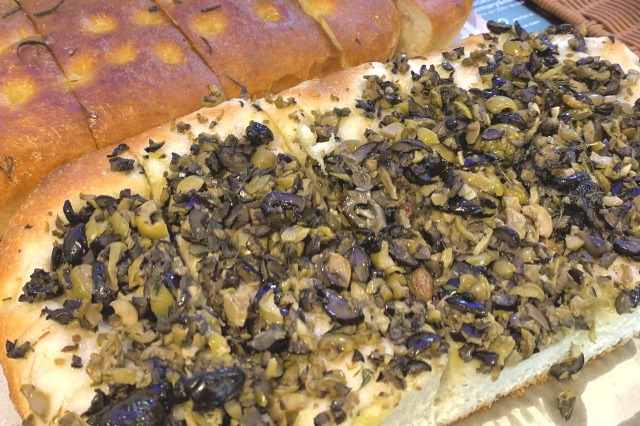 オリーブフォカッチャ