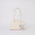【PEANUTS×FURLA】「フルラ ポピー M ドーム」¥74,800(税込み)、W30 x H17.5 x D15cm(全3色)