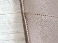 素材はPVC合皮。シボ感のある高級感たっぷりなレザー調生地