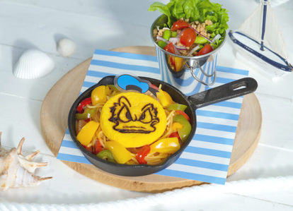 ディズニー】怒り顔のパスタも!「ドナルドカフェ」マリンルックな