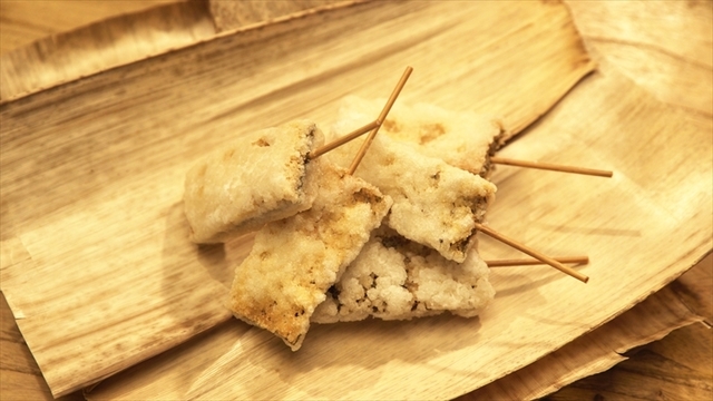 子持ち昆布の串揚げ