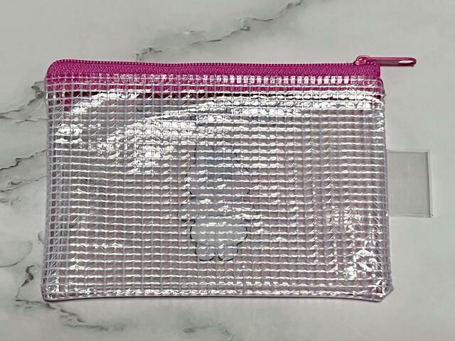 裏面がメッシュ素材になっています