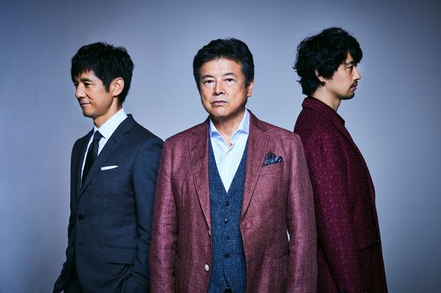 左から西島秀俊、三浦友和、斎藤工