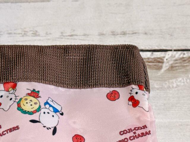 アポロチョコのような配色でかわいく、全体をほんのり大人っぽく見せてくれるのも魅力！【しまむら】レディース　トートバッグ（ハローキティ＆ポチャッコ×コジコジ）