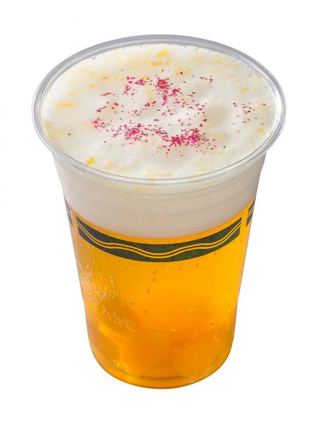 ビアカクテル(マンゴー) 780円｜東京ディズニーリゾート40周年“ドリームゴーラウンド”スペシャルメニュー