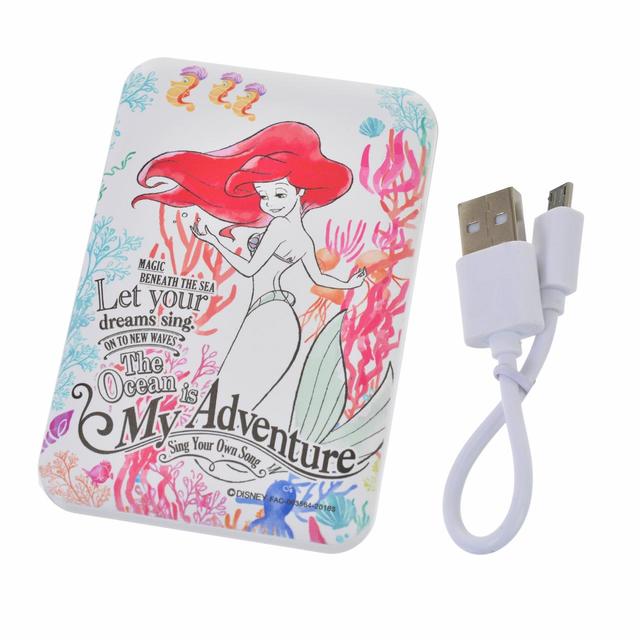 モバイルバッテリーチャージャー 4400円