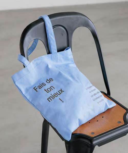 【LOWRYS FARM】「ロゴプリントトート」2,990円(税込)