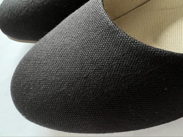 【無印良品 疲れにくいフラットシューズ】撥水加工も施されていて雨の日も安心