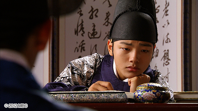 『太陽を抱く月』　© 2012 MBC