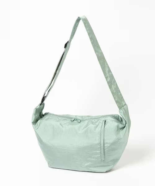 【LOWRYS FARM】「BIGショルダーBAG」4,990円(税込)