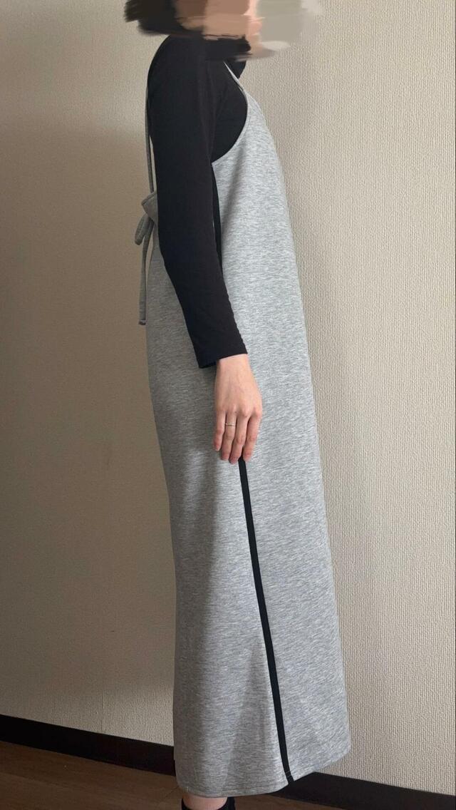 【coca ソフトスウェット サイドラインキャミワンピース】サイドラインがアクセントに。生地は柔らかくて触り心地が良いです♪