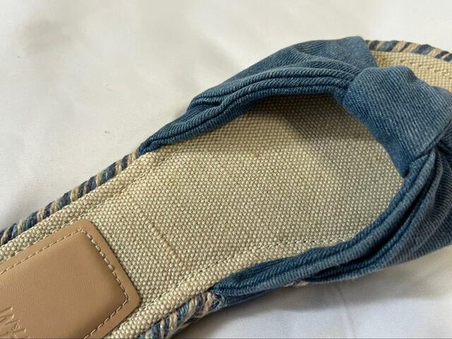 【H＆M ノットディテール エスパドリーユスライドサンダル】インソールはキャンバス素材。サンダルを脱いでもかわいい！