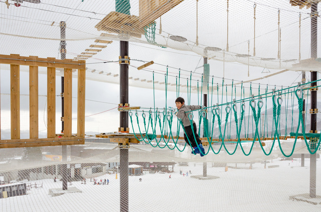 アミダス｜栂池高原スキー場「白馬つがいけSNOW WOW！」（スノーウェア提供：ISBJÖRN）