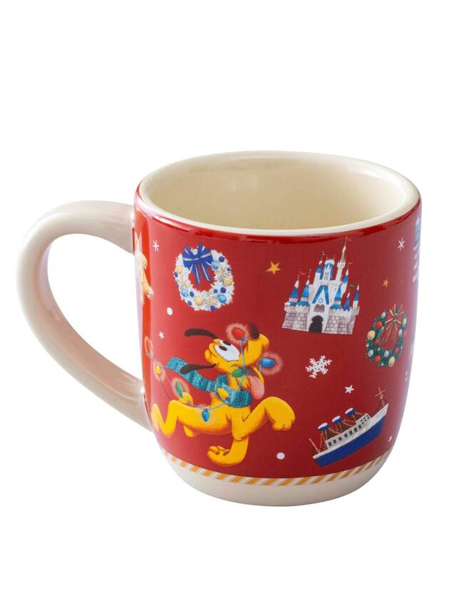 ストロベリーケーキカップ、スーベニアカップ付き 1,300円|東京ディズニーリゾート「ディズニー・クリスマス」フードスーベニア|発売日:2025年11月1日(土)