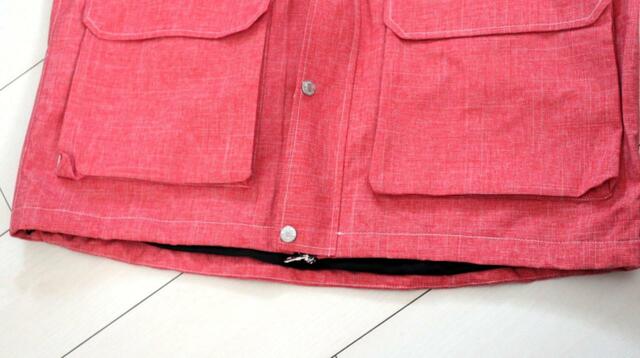 【ワークマン フレイムテックマウンテンザックライトウォームレイン】正面裾はまっすぐ