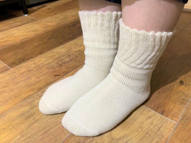 Watts「レディース 裏起毛パイルソックス 口ゴムダブル／ベージュ」足首までとってもあったか