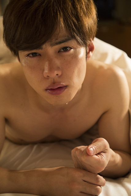 イケメソ男子に癒されナイト：写真集「イケメソ男子」©Libre Publishing 2015