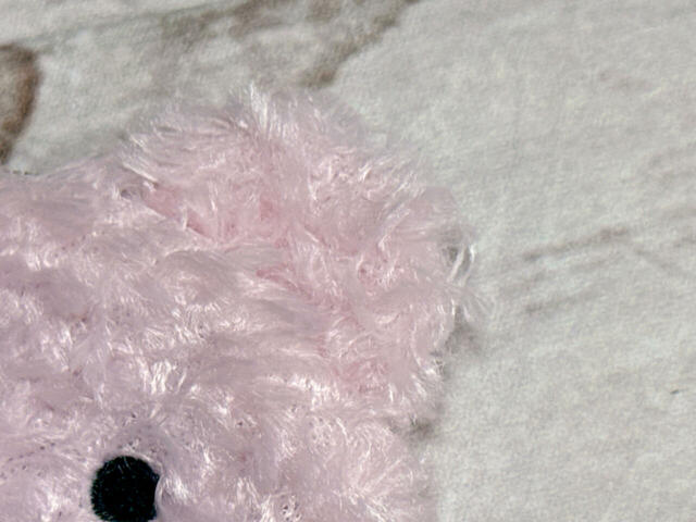 素材はポリエステル。ふわふわもこもこの毛並みがキュート!