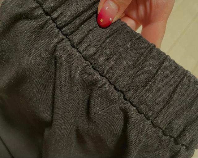 【UNIQLO デニムジャージーパンツ】ウエストがゴムなので調節しやすいです